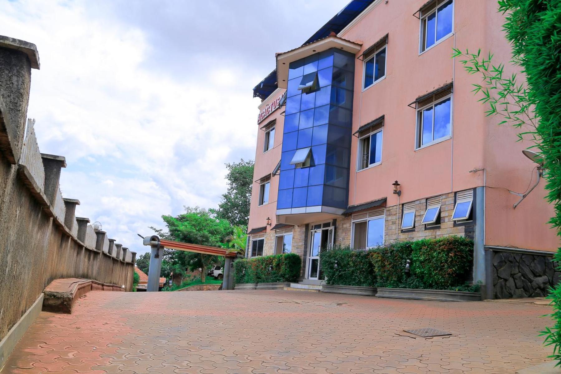Acactus Hotel Kampala Exterior photo
